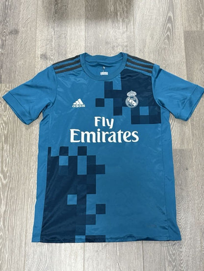 Real Madrid 2017/18 Away
